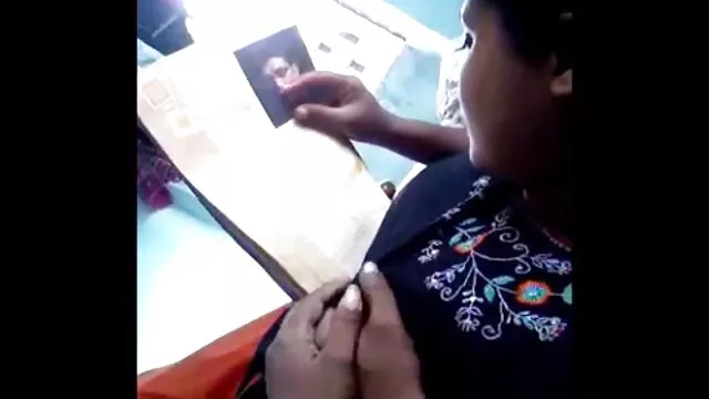 Tetona regordeta se desnuda y da videos de porno español latino la cabeza