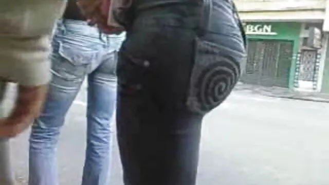 Rubia adolescente ponolatino trío